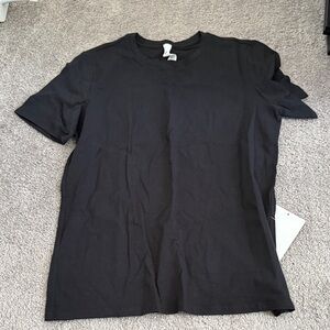 lululemon athletica Black Short Sleeve Tee
